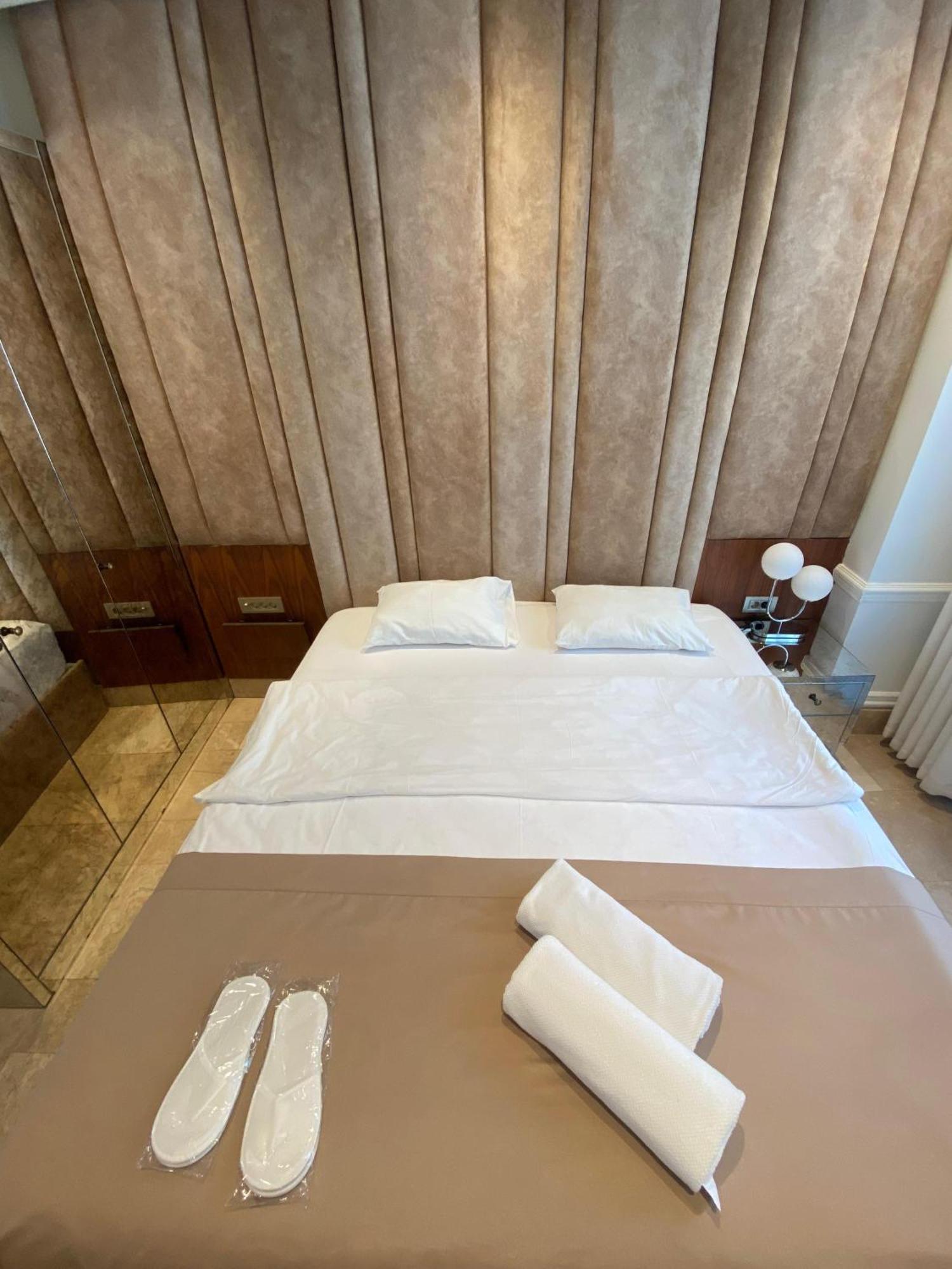 AB Residences-Cihangir Luxury Diamond Apartment Istanbul Bagian luar foto